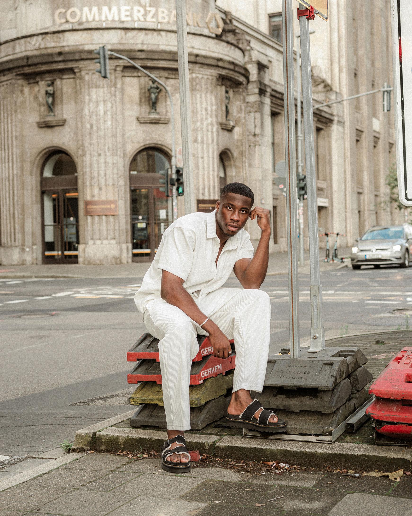 Streetphotography, Street art, Street fashion, Street photography, Male model fashion