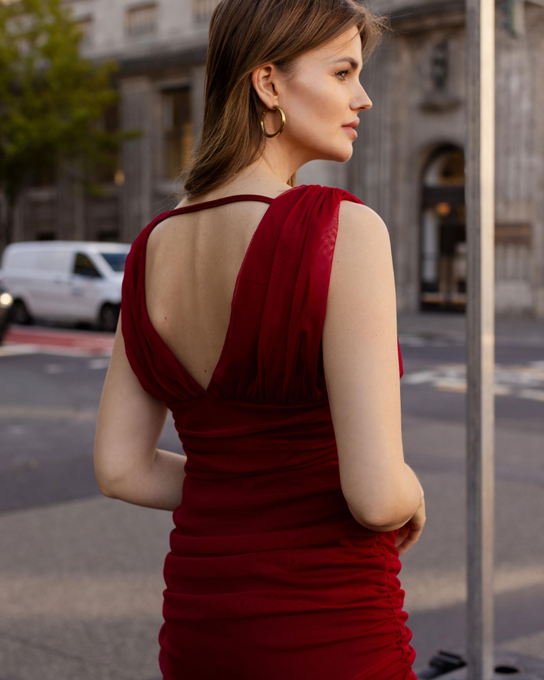 fashion photographer, fashion story, Modestrecke, Modekollektion, Herbstkollektion, nicowa, nicowa fashion, red dress